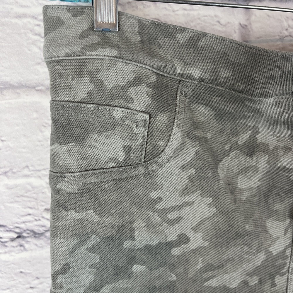 Spanx Women's Y2K Athleisure Stetch Flattering Ankle Grey Camo Leggings 2X - Picture 3 of 8